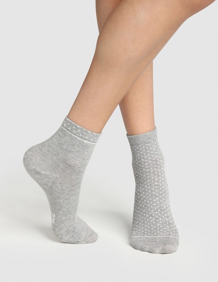Озон носки хлопок. Носки женские серые. Носки 2 пары. Dim носки. Grey Socks.